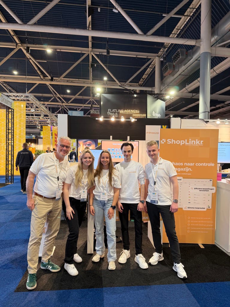 The ShopLinkr team at their booth at the Webwinkel Vakdagen e-commerce trade fair.